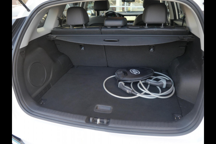Kia e-Niro DynamicPlusLine 64 kWh | SOH 95,5% | 3Fase | JBL Audio | Stoel geheugen | Cruise | Clima | Camera | Carplay | Navi | Stoel-stuurverwarming |