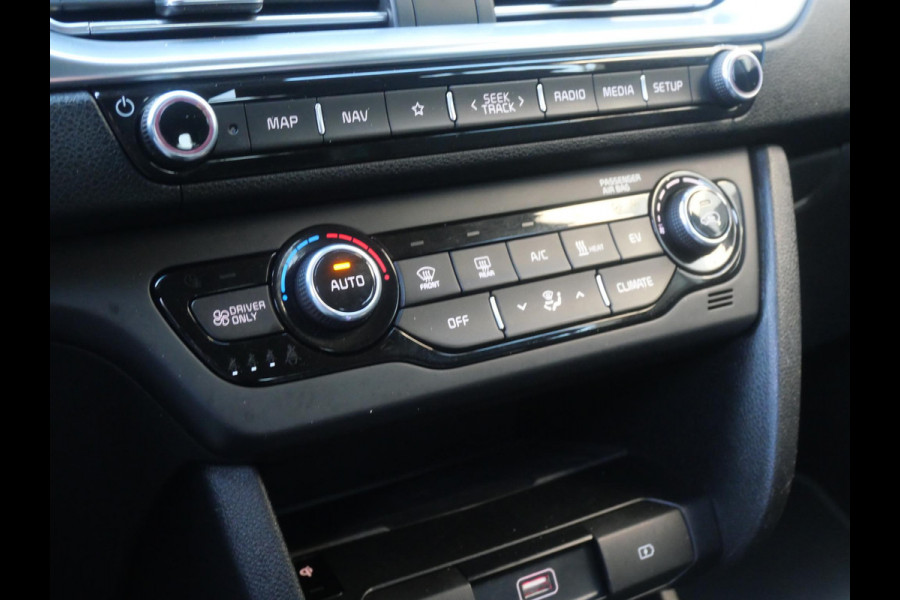 Kia e-Niro DynamicPlusLine 64 kWh | SOH 95,5% | 3Fase | JBL Audio | Stoel geheugen | Cruise | Clima | Camera | Carplay | Navi | Stoel-stuurverwarming |