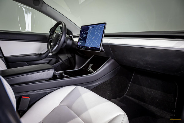 Tesla Model 3 Standard RWD Plus 60 kWh|NAP|Leder|FullOptions