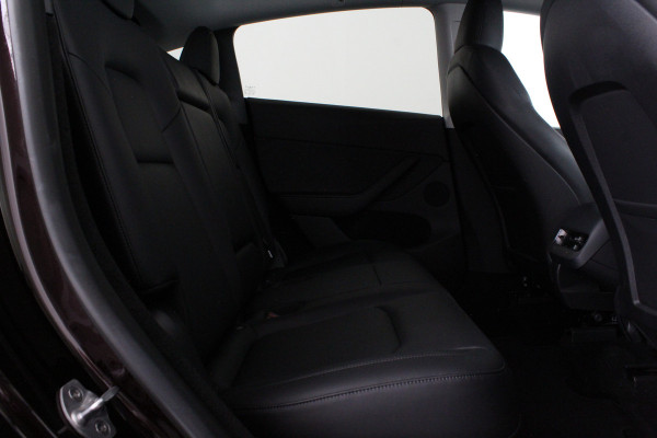 Tesla Model Y RWD 58 kWh Midnight Cherry Red/20inch/Trekhaak/Premium interieur