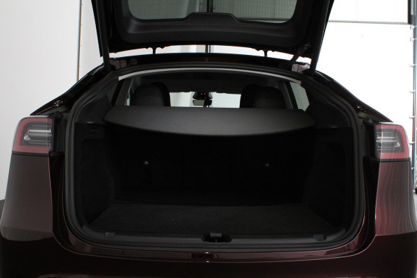 Tesla Model Y RWD 58 kWh Midnight Cherry Red/20inch/Trekhaak/Premium interieur
