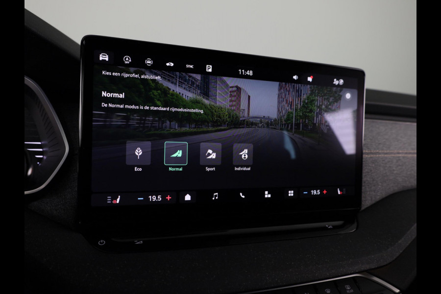 Škoda Octavia Combi 1.5 TSI MHEV First Edition 115pk | Climatronic | 17 inch Lichtmetalen velgen | Parkeercamera achter | Navigatie