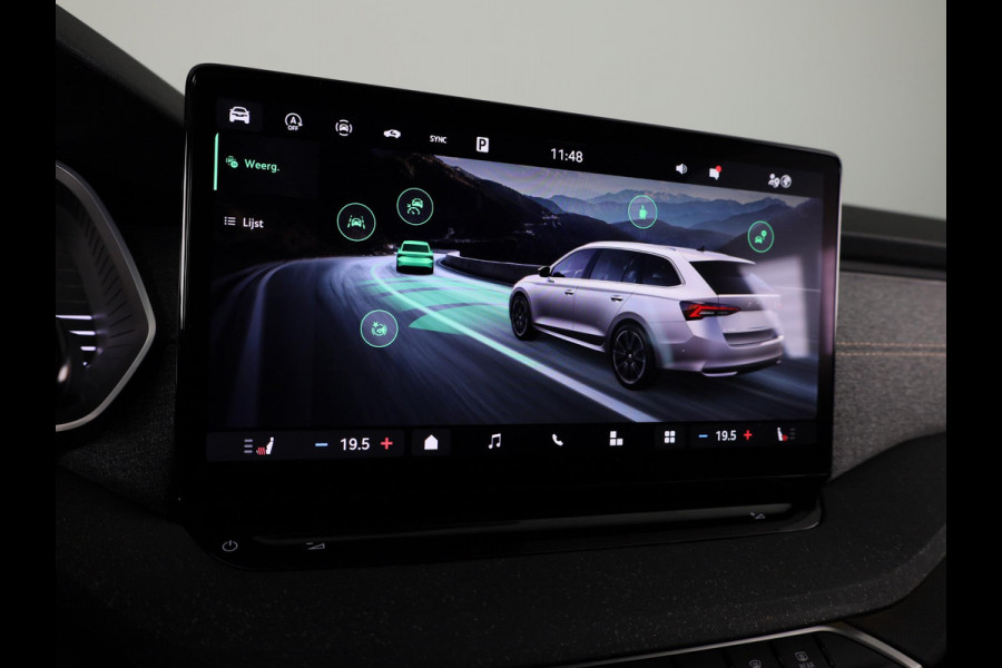 Škoda Octavia Combi 1.5 TSI MHEV First Edition 115pk | Climatronic | 17 inch Lichtmetalen velgen | Parkeercamera achter | Navigatie