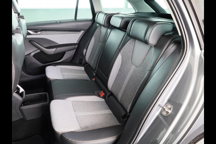 Škoda Octavia Combi 1.5 TSI MHEV First Edition 115pk | Climatronic | 17 inch Lichtmetalen velgen | Parkeercamera achter | Navigatie