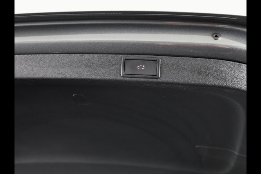 Škoda Octavia Combi 1.5 TSI MHEV First Edition 115pk | Climatronic | 17 inch Lichtmetalen velgen | Parkeercamera achter | Navigatie