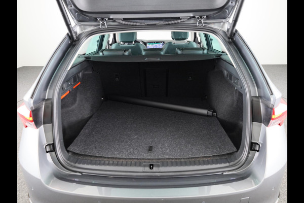 Škoda Octavia Combi 1.5 TSI MHEV First Edition 115pk | Climatronic | 17 inch Lichtmetalen velgen | Parkeercamera achter | Navigatie