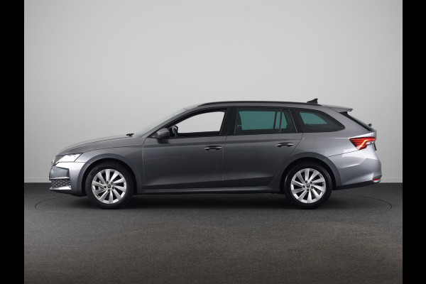 Škoda Octavia Combi 1.5 TSI MHEV First Edition 115pk | Climatronic | 17 inch Lichtmetalen velgen | Parkeercamera achter | Navigatie