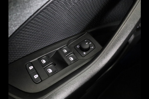 Škoda Octavia Combi 1.5 TSI MHEV First Edition 115pk | Climatronic | 17 inch Lichtmetalen velgen | Parkeercamera achter | Navigatie