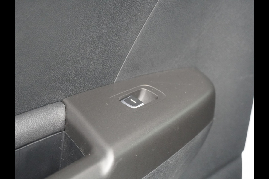 Kia Sportage 1.6 GDI DynamicLine - Cruise Control - Climate Control - Lichtmetalen Velgen 17'' - Navigatie - Fabrieksgarantie Tot 2026 T/M 19-10