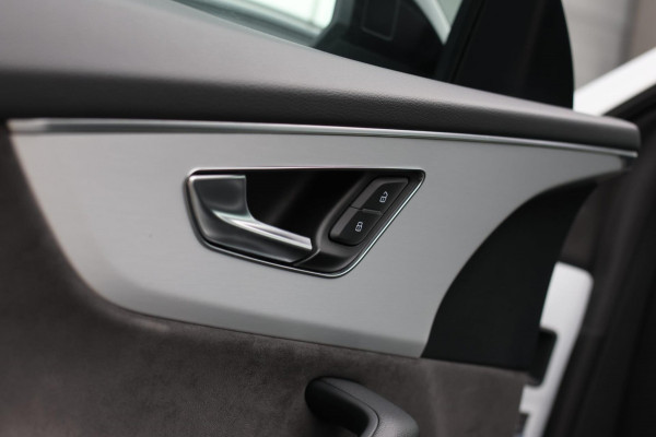 Audi Q8 60 TFSI e Quattro Competition *Pano*RS-Stoelen*B&O*Soft-Close*ABT*