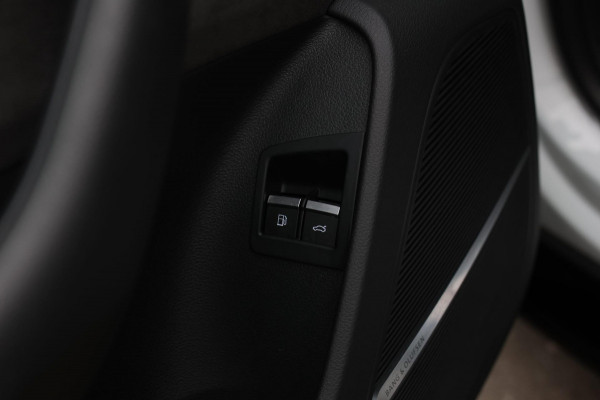 Audi Q8 60 TFSI e Quattro Competition *Pano*RS-Stoelen*B&O*Soft-Close*ABT*