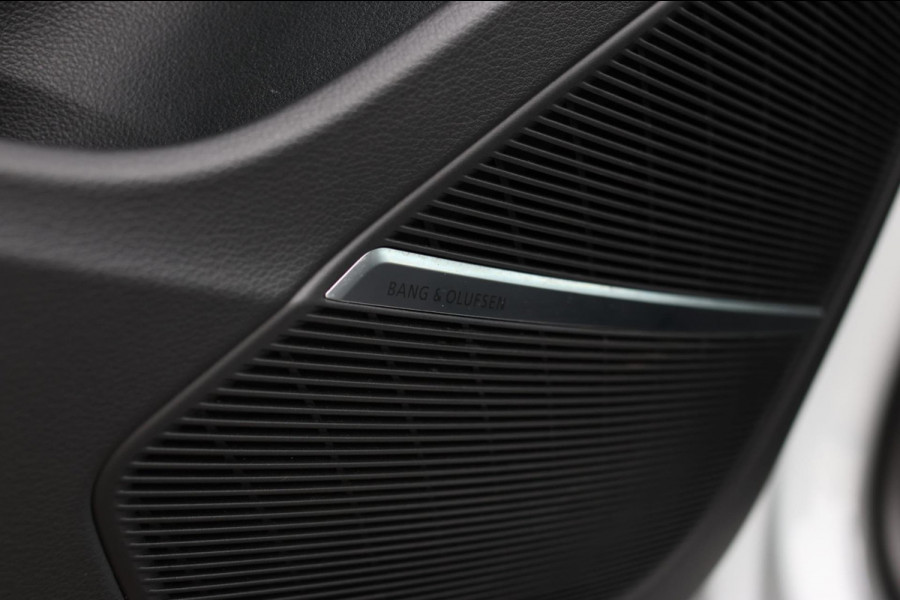 Audi Q8 60 TFSI e Quattro Competition *Pano*RS-Stoelen*B&O*Soft-Close*ABT*