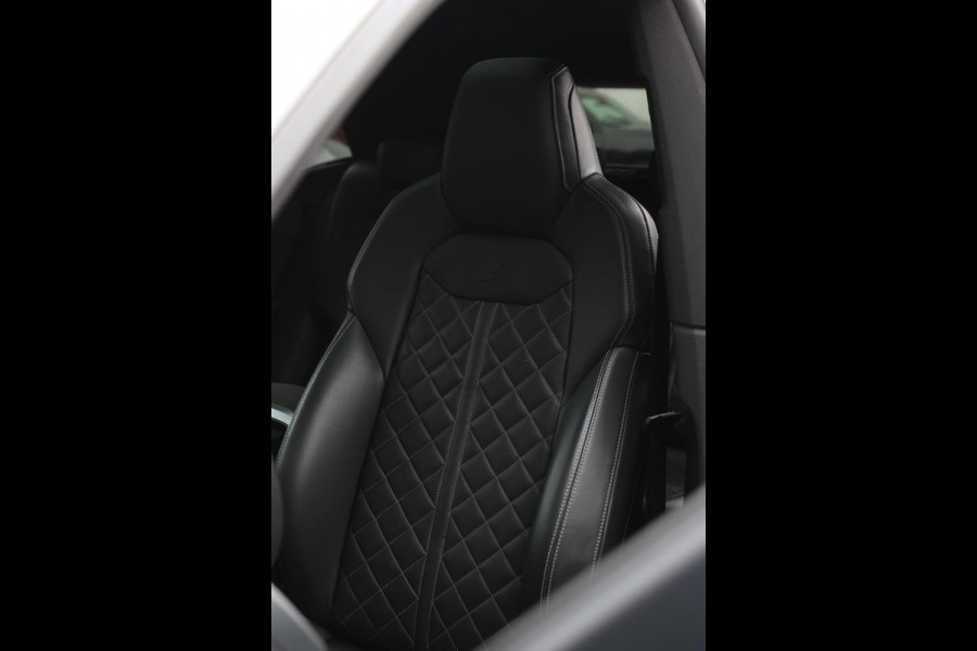 Audi Q8 60 TFSI e Quattro Competition *Pano*RS-Stoelen*B&O*Soft-Close*ABT*