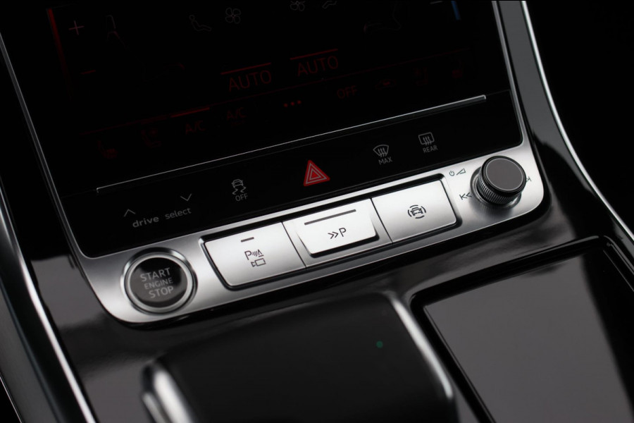 Audi Q8 60 TFSI e Quattro Competition *Pano*RS-Stoelen*B&O*Soft-Close*ABT*