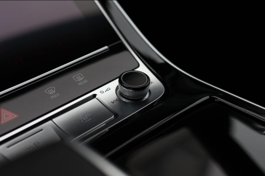 Audi Q8 60 TFSI e Quattro Competition *Pano*RS-Stoelen*B&O*Soft-Close*ABT*