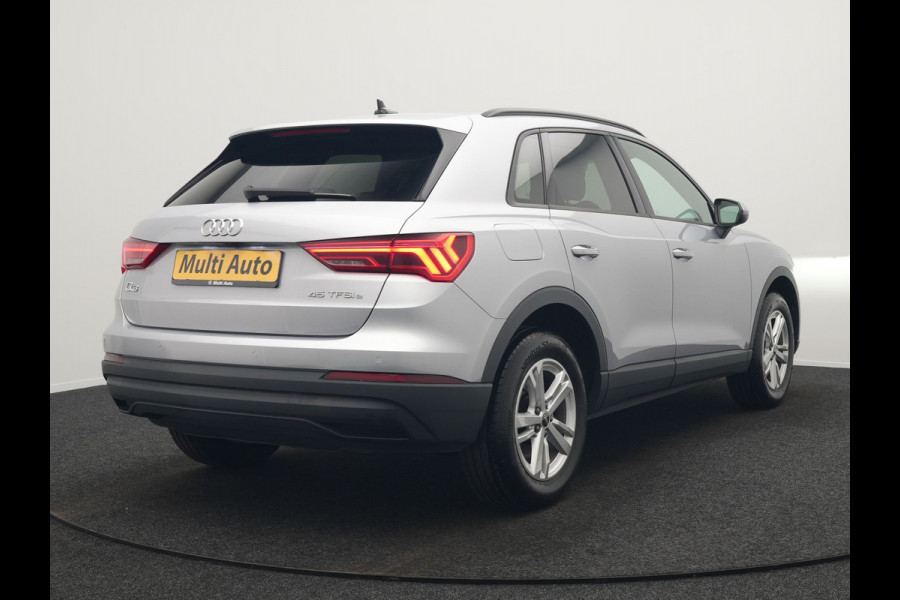 Audi Q3 45 TFSI e edition Plug In Hybrid 245pk Dealer O.H. PHEV | S Line Int. | Trekhaak Af Fabriek | Camera | Sfeerverlichting | Virtual Cockpit | Keyless | Blis | Navigatie | DAB |