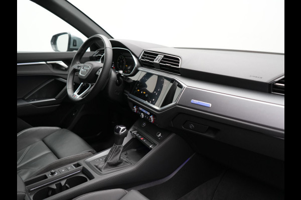 Audi Q3 45 TFSI e edition Plug In Hybrid 245pk Dealer O.H. PHEV | S Line Int. | Trekhaak Af Fabriek | Camera | Sfeerverlichting | Virtual Cockpit | Keyless | Blis | Navigatie | DAB |