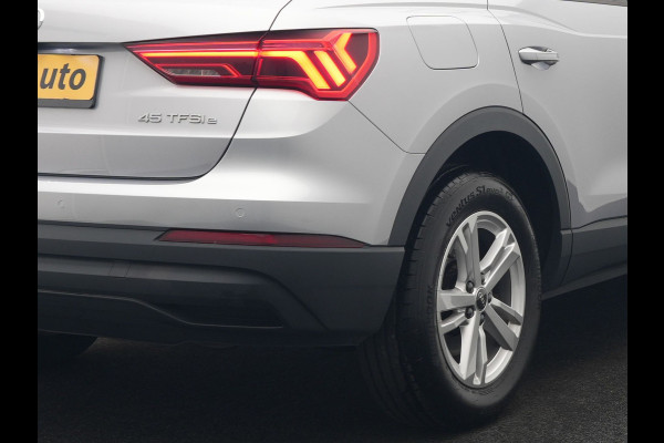Audi Q3 45 TFSI e edition Plug In Hybrid 245pk Dealer O.H. PHEV | S Line Int. | Trekhaak Af Fabriek | Camera | Sfeerverlichting | Virtual Cockpit | Keyless | Blis | Navigatie | DAB |