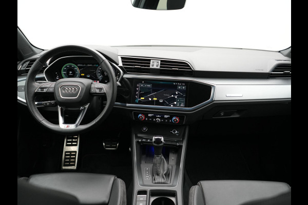 Audi Q3 45 TFSI e edition Plug In Hybrid 245pk Dealer O.H. PHEV | S Line Int. | Trekhaak Af Fabriek | Camera | Sfeerverlichting | Virtual Cockpit | Keyless | Blis | Navigatie | DAB |
