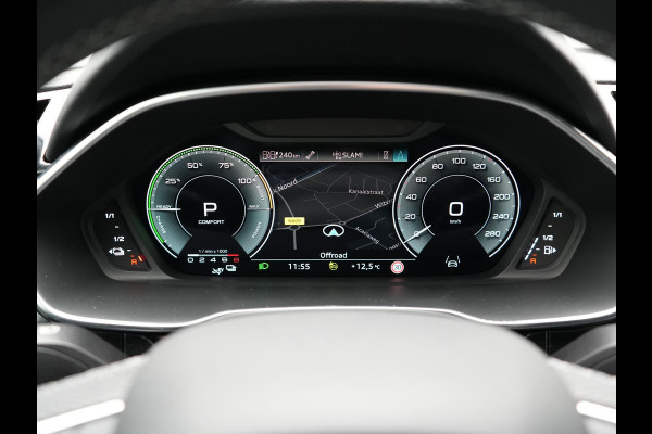 Audi Q3 45 TFSI e edition Plug In Hybrid 245pk Dealer O.H. PHEV | S Line Int. | Trekhaak Af Fabriek | Camera | Sfeerverlichting | Virtual Cockpit | Keyless | Blis | Navigatie | DAB |