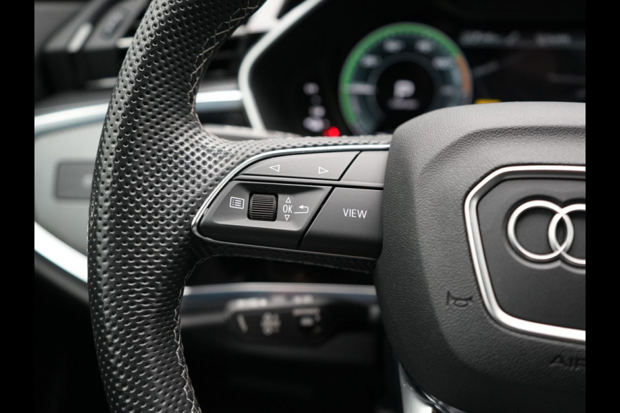 Audi Q3 45 TFSI e edition Plug In Hybrid 245pk Dealer O.H. PHEV | S Line Int. | Trekhaak Af Fabriek | Camera | Sfeerverlichting | Virtual Cockpit | Keyless | Blis | Navigatie | DAB |