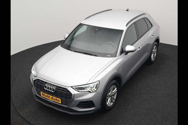 Audi Q3 45 TFSI e edition Plug In Hybrid 245pk Dealer O.H. PHEV | S Line Int. | Trekhaak Af Fabriek | Camera | Sfeerverlichting | Virtual Cockpit | Keyless | Blis | Navigatie | DAB |