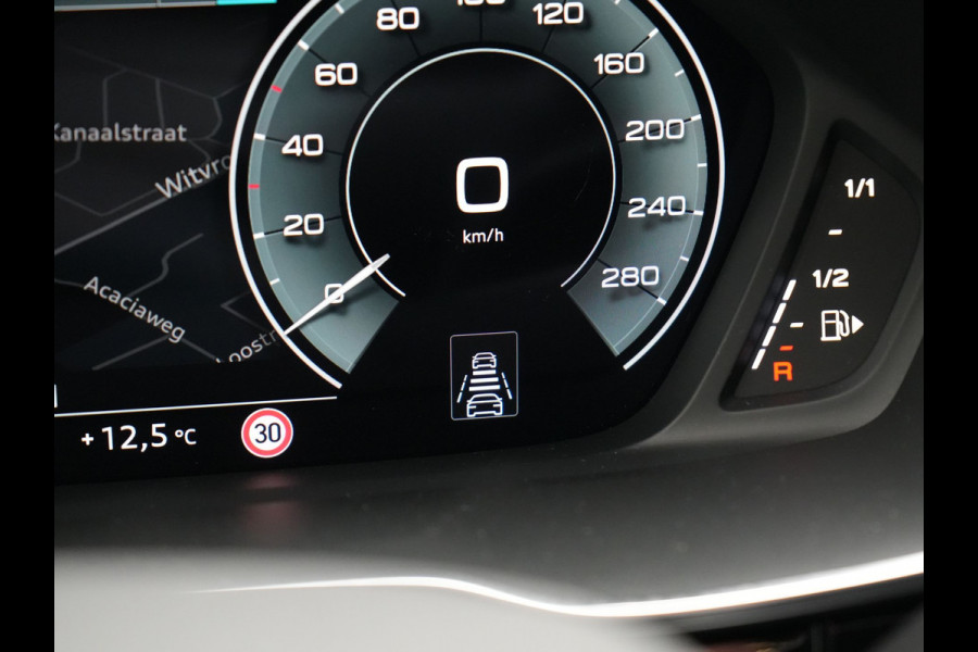 Audi Q3 45 TFSI e edition Plug In Hybrid 245pk Dealer O.H. PHEV | S Line Int. | Trekhaak Af Fabriek | Camera | Sfeerverlichting | Virtual Cockpit | Keyless | Blis | Navigatie | DAB |