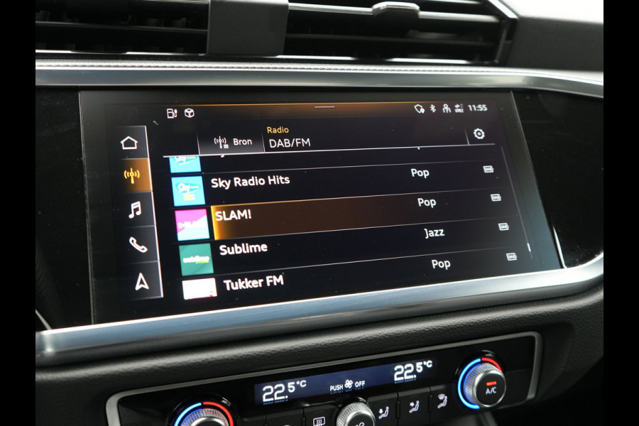 Audi Q3 45 TFSI e edition Plug In Hybrid 245pk Dealer O.H. PHEV | S Line Int. | Trekhaak Af Fabriek | Camera | Sfeerverlichting | Virtual Cockpit | Keyless | Blis | Navigatie | DAB |