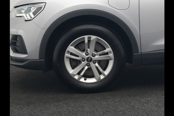 Audi Q3 45 TFSI e edition Plug In Hybrid 245pk Dealer O.H. PHEV | S Line Int. | Trekhaak Af Fabriek | Camera | Sfeerverlichting | Virtual Cockpit | Keyless | Blis | Navigatie | DAB |