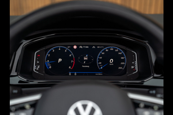 Volkswagen T-Roc Cabrio 1.5 TSI R-Line Edition | Adapt. cruise | Camera