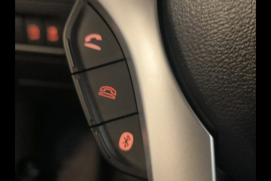 Suzuki Ignis 1.2 Smart Hybrid Comfort Rijklaar + 12 maanden Bovag-garantie Henk Jongen Auto's in Helmond,  al 50 jaar service zoals 't hoort!