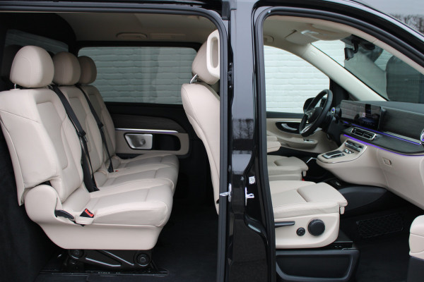Mercedes-Benz V-Klasse 250d / DC / AMG / New Model / 2x Elec Schuifd / 360 Cam / Burmester / Vol Opties / NIEUWSTAAT