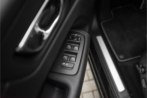 Volvo XC60 2.0 B5 Inscription R-Design Pano Trekhaak Harman/Kardon