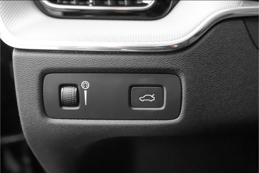 Volvo XC60 2.0 B5 Inscription R-Design Pano Trekhaak Harman/Kardon