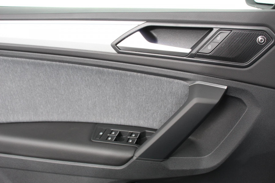 Seat Tarraco 1.5 TSI Style 7p. DSG | Navigatie | Adaptive Cruise Control | 18 Inch Lichtmetalen Velgen | Elektrische Trekhaak | BEATS Audio | Elektrische Achterklep |