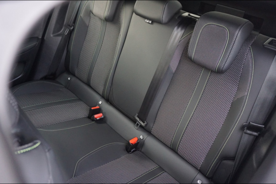Peugeot 2008 1.2 Hybrid GT | 145PK | CAMERA | CARPLAY