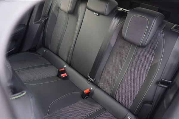 Peugeot 2008 1.2 Hybrid GT | 145PK | CAMERA | CARPLAY