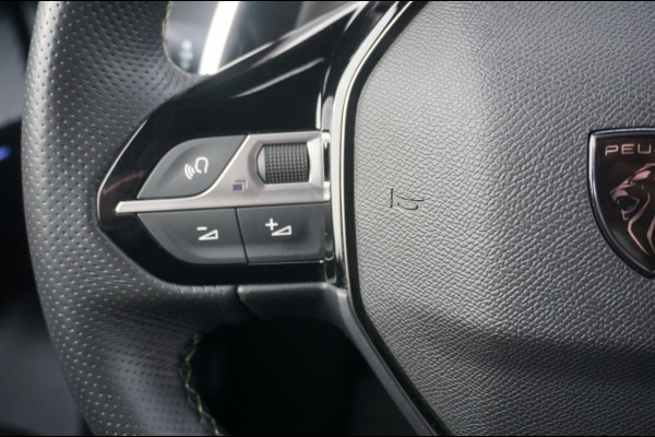Peugeot 2008 1.2 Hybrid GT | 145PK | CAMERA | CARPLAY