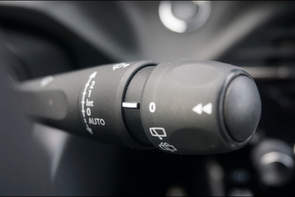 Peugeot 2008 1.2 Hybrid GT | 145PK | CAMERA | CARPLAY