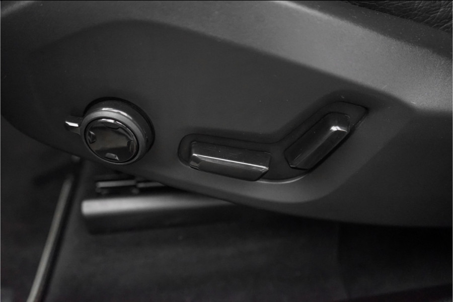 Volvo XC60 2.0 B5 Inscription R-Design Pano Trekhaak Harman/Kardon