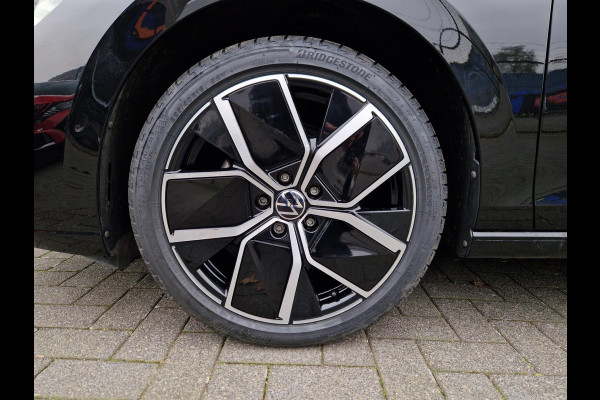 Volkswagen Golf 1.5 eHybrid 50 Edition /Panoramadak /IQ drive /IQ Light