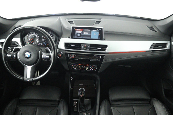 BMW X1 SDrive20i High Executive M Sport (M-PAKKET, STOELVERWARMING, NAVIGATIE, CRUISE CONTROL ADAPTIEF, AUTOMAAT, PARKEERSENSOREN