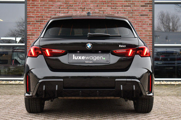 BMW 1-serie 120 M-Sport int+ext ACC DA-Plus Camera Shadowline 18inch