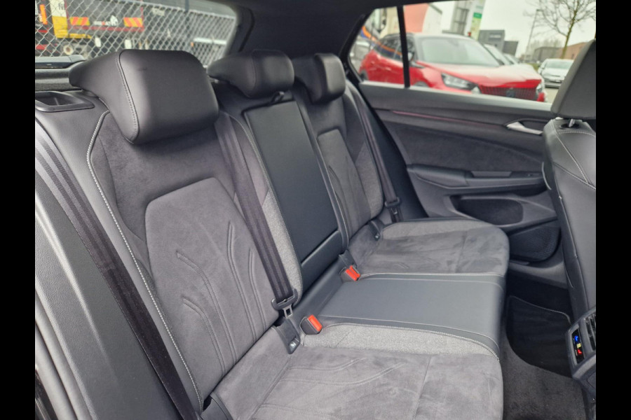 Volkswagen Golf 1.5 eHybrid 50 Edition /Panoramadak /IQ drive /IQ Light