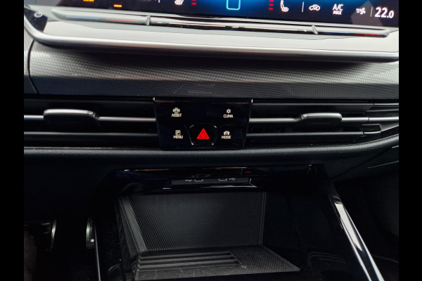 Volkswagen Golf 1.5 eHybrid 50 Edition /Panoramadak /IQ drive /IQ Light