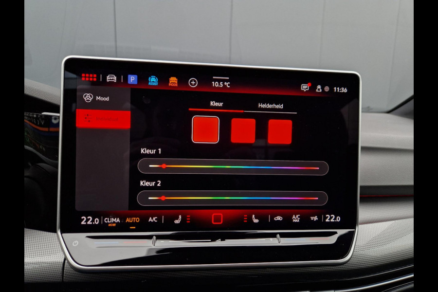 Volkswagen Golf 1.5 eHybrid 50 Edition /Panoramadak /IQ drive /IQ Light