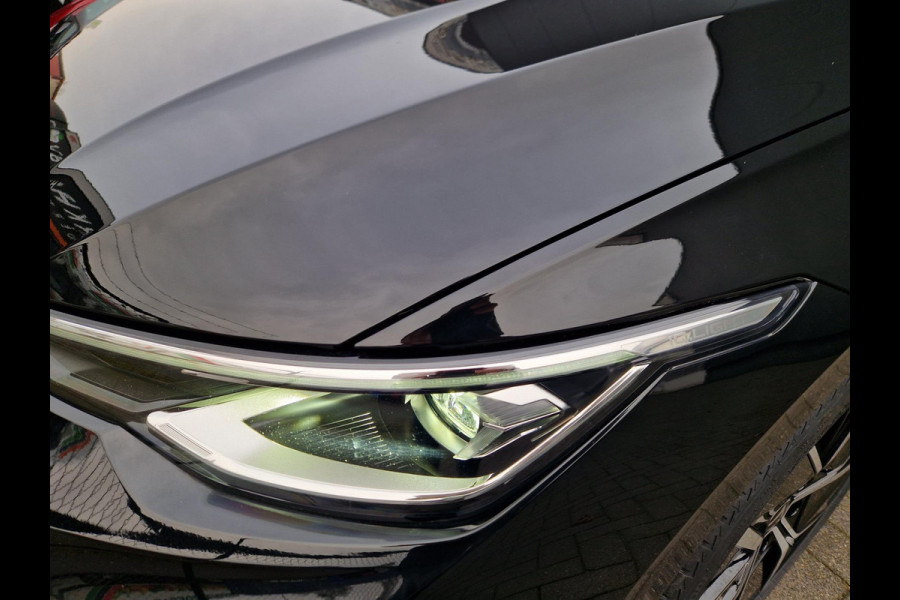 Volkswagen Golf 1.5 eHybrid 50 Edition /Panoramadak /IQ drive /IQ Light