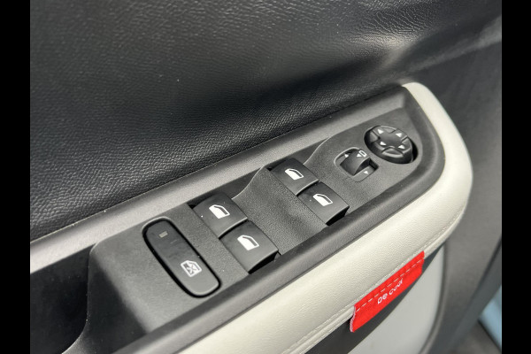 Citroën C3 Aircross 1.2 Hybrid 145pk Max | STOEL + STUURWIELVERWARMING | WINTERPAKKET | CAMERA | HEADUP | FABRIEKSGARANTIE | ALL IN PRIJS RIJKLAAR |