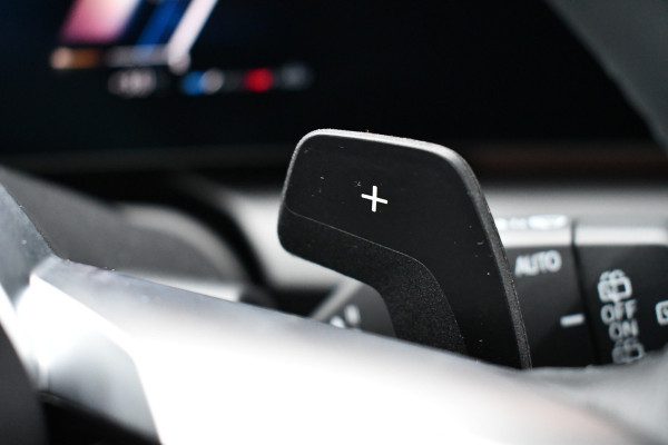 BMW 1-serie 120 M-Sport int+ext ACC DA-Plus Camera Shadowline 18inch