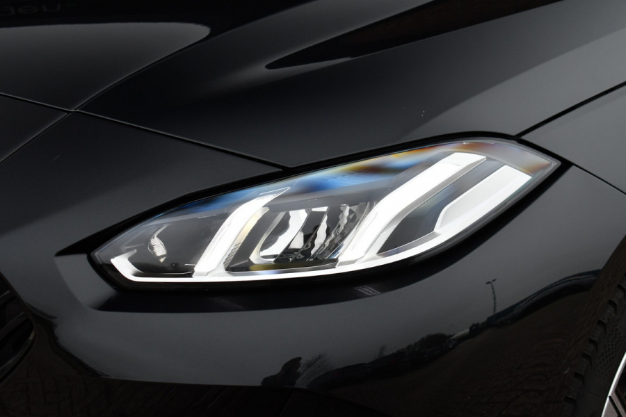 BMW 1-serie 120 M-Sport int+ext ACC DA-Plus Camera Shadowline 18inch